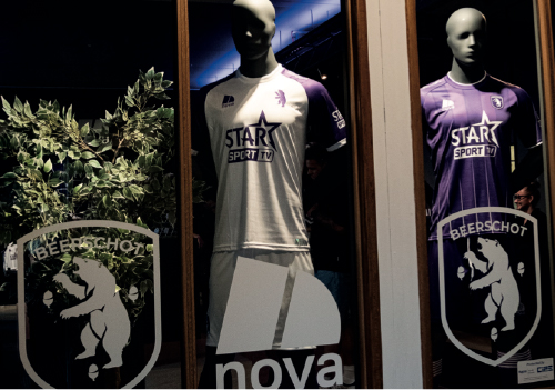 K.ベールスホットV.A. onlinestoreイメージ画像